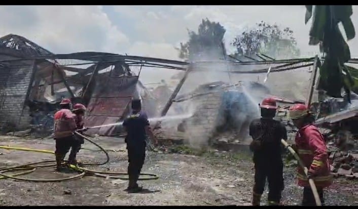 Kebakaran Gudang Kardus Jl Antasura