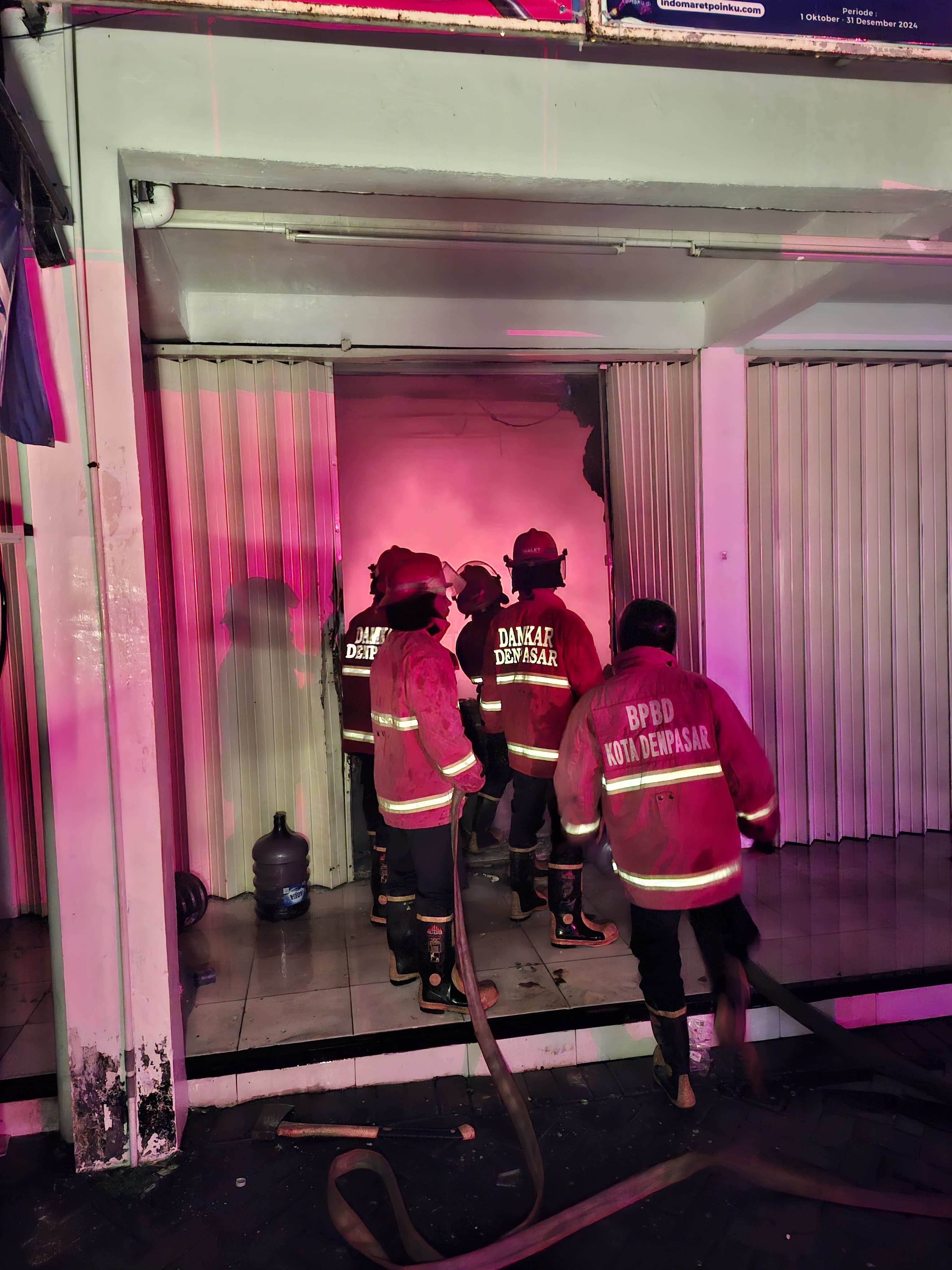 Salah Satu Indomaret Jln A.Yani Utara Hangus Terbakar 