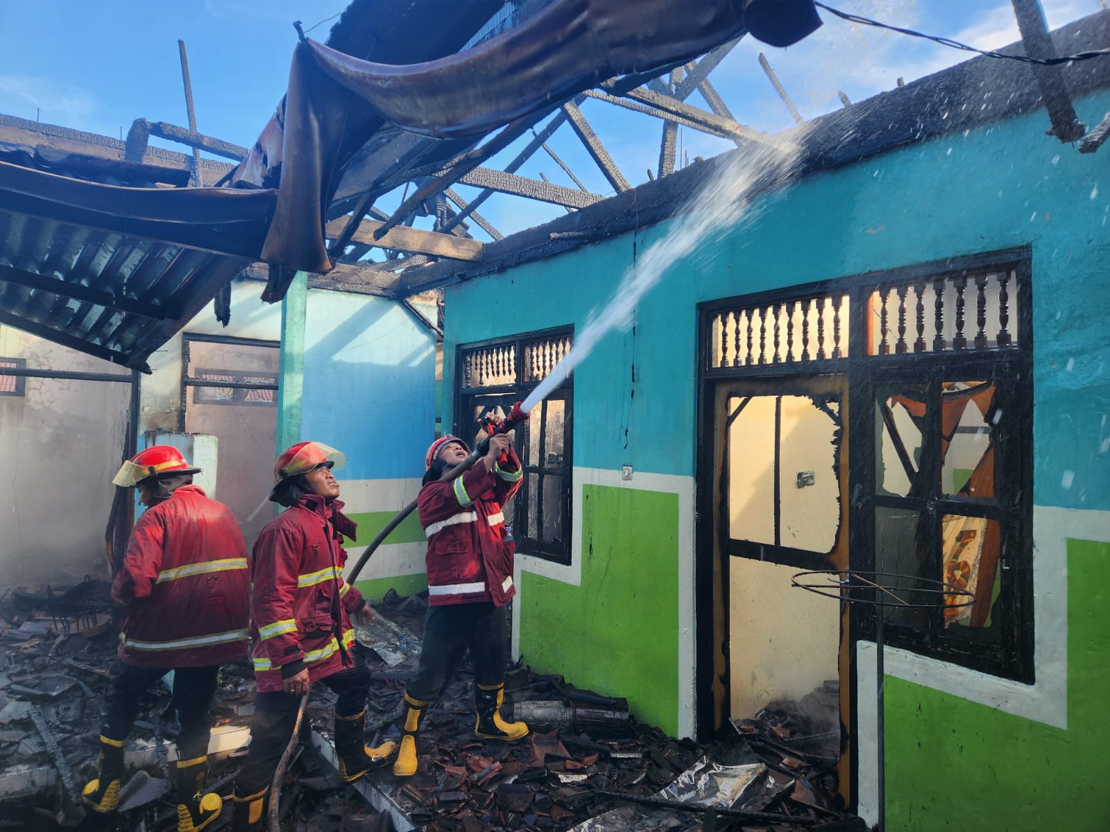 Akibat Gas Bocor Satu Rumah Terbakar 