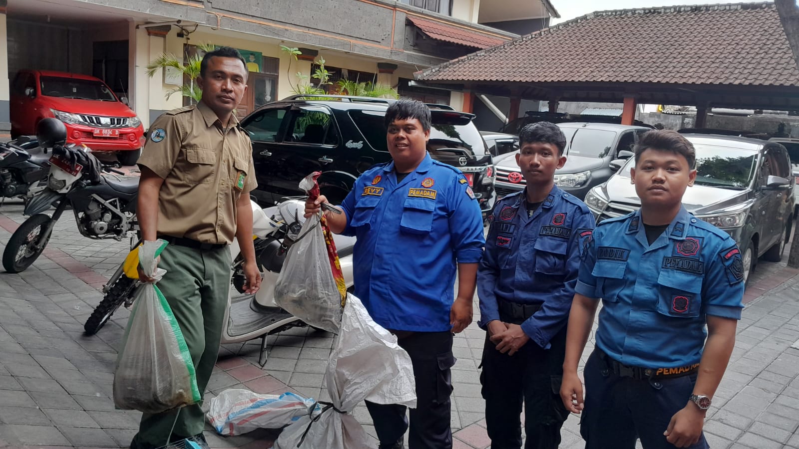 Penyerahan Tangkapan Hewan Liar ke Kantor BKSDA 
