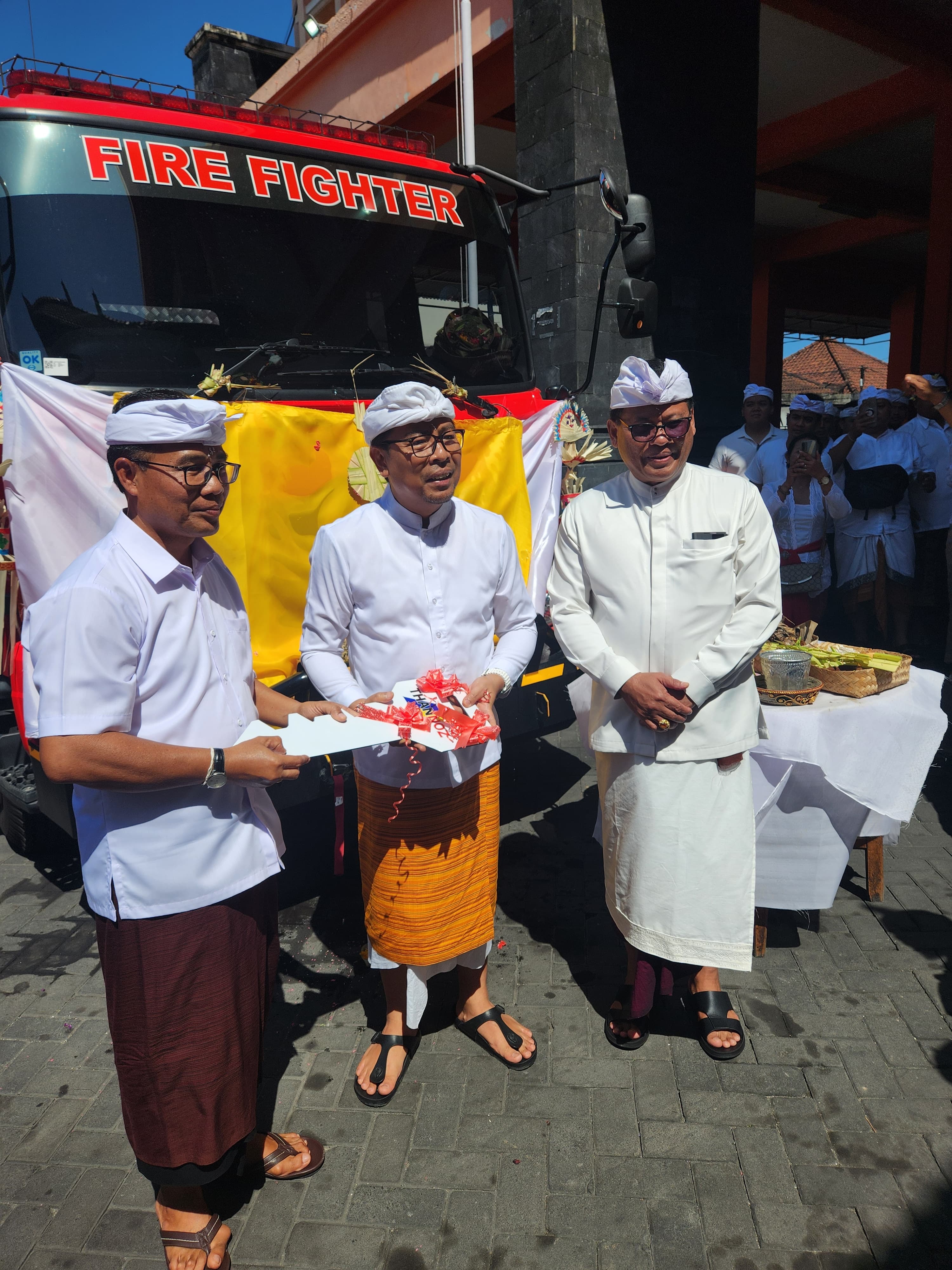 Penyerahan Armada Baru di Hadiri Bpk Wakil Wali Kota Bersama Sekda Kota Denpasar