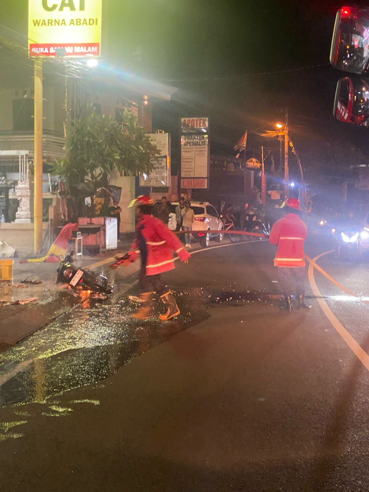 AKIBAT MINYAK NETES SATU MOTOR HANGUS TERBAKAR 