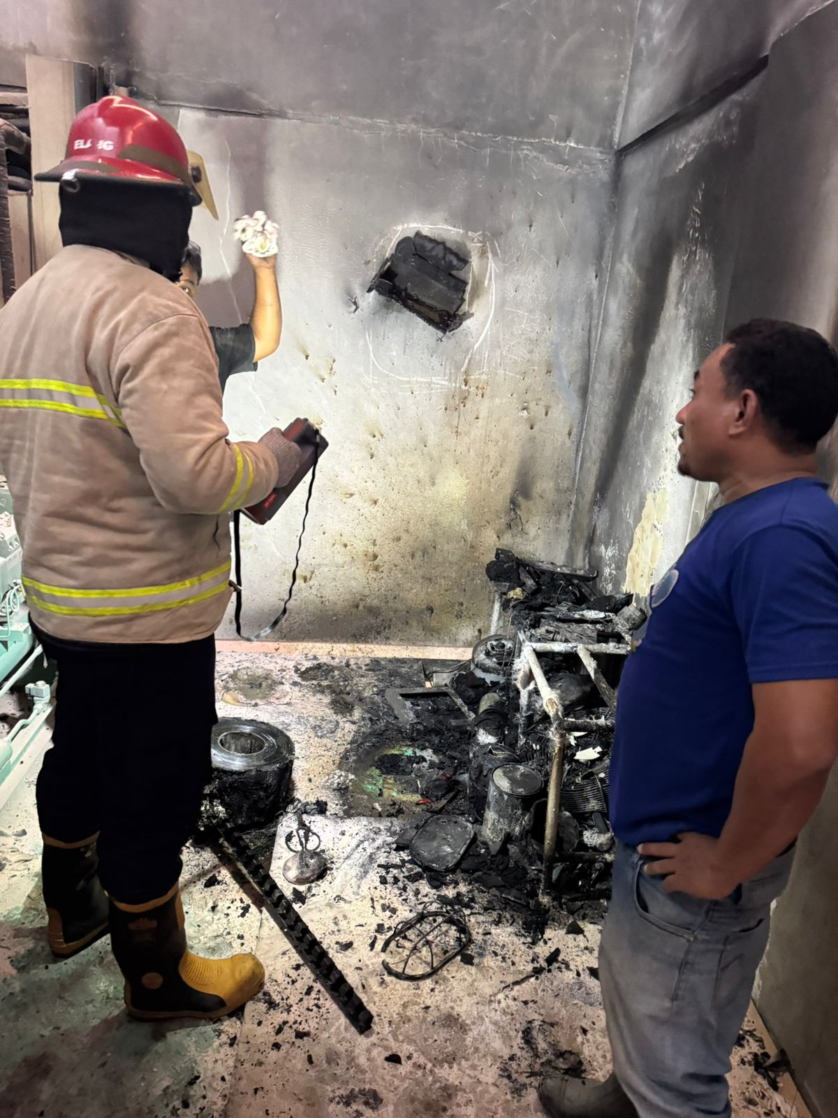 Diduga Korsleting, Mesin Pendingin Ikan Milik Jackson Angriawan Hangus Terbakar